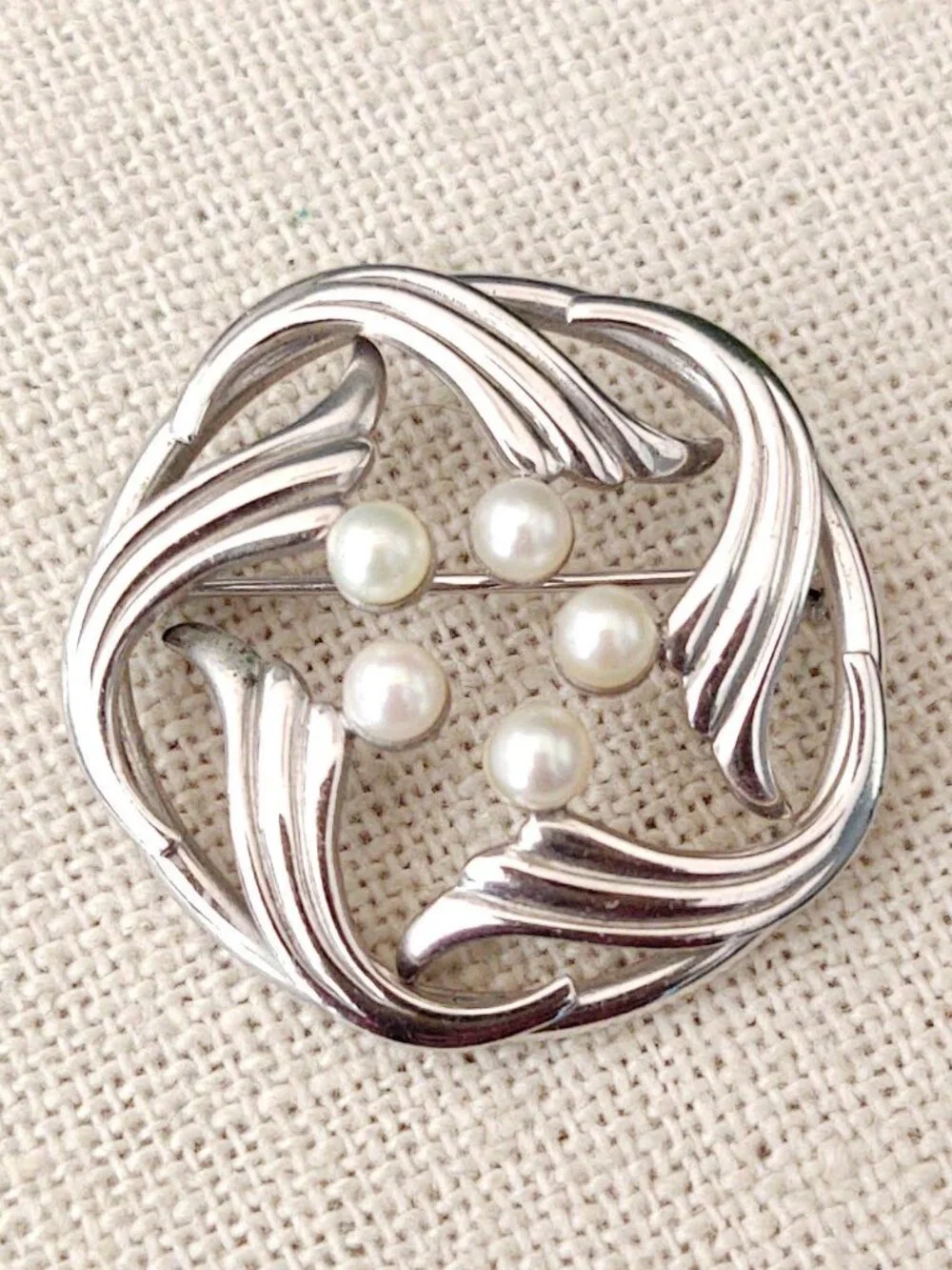 Vintage Simmons sterling and pearl brooch